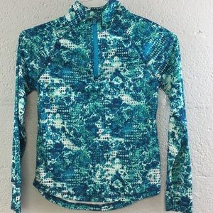 Exertek long sleeve stretch sports shirt with thumb slit